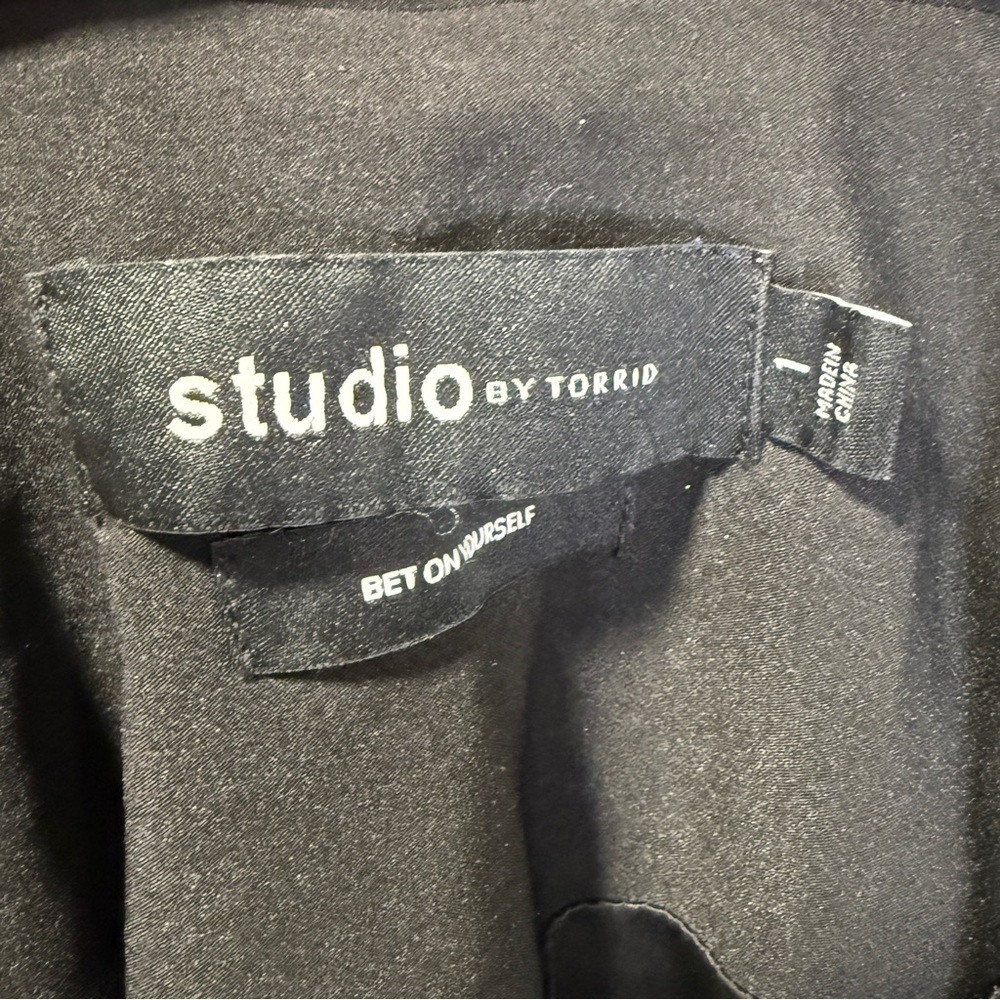 Studio Refined by Torrid Embellished Blazer, Hearts, Stars, & Skull, Size 1X - Picture 9 of 11